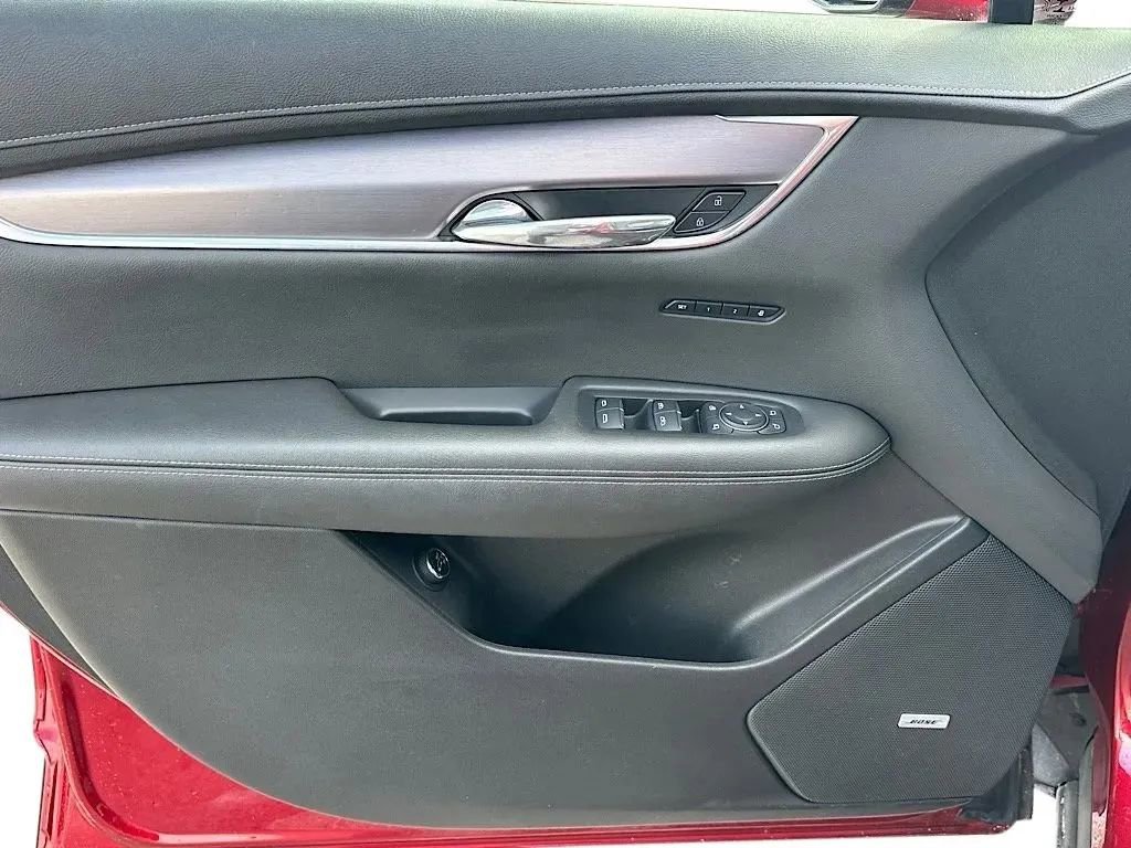 Used 2022 Cadillac XT6 Luxury image 13