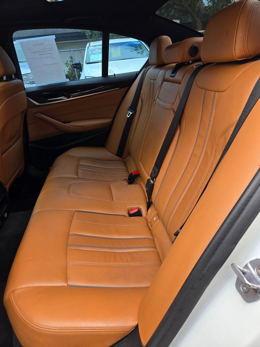 Used 2019 BMW 530e w/ M Sport Package RWD image 38