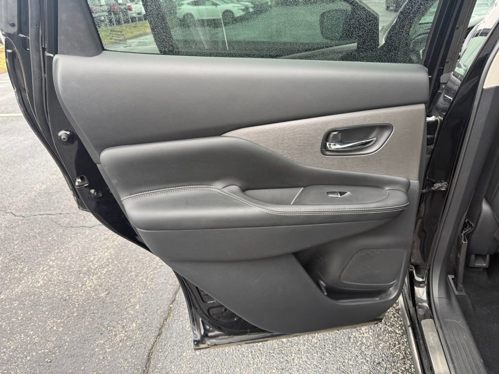 Used 2021 Nissan Murano SL w/ SL Moonroof Package image 12