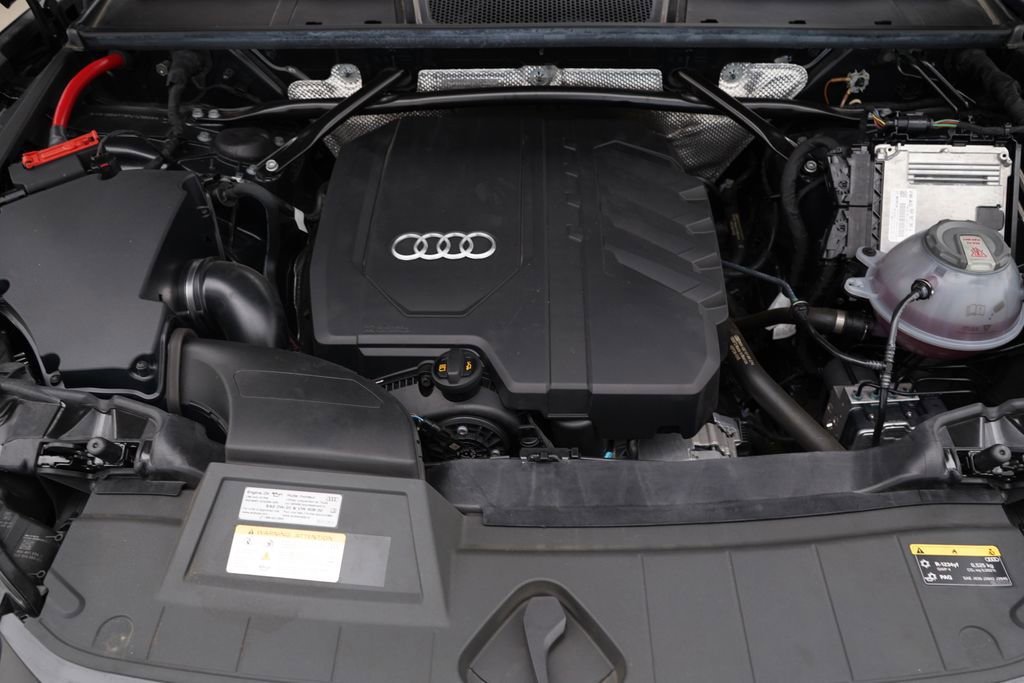 Used 2023 Audi Q5 2.0T Premium Plus w/ Premium Plus Package AWD/4WD image 13