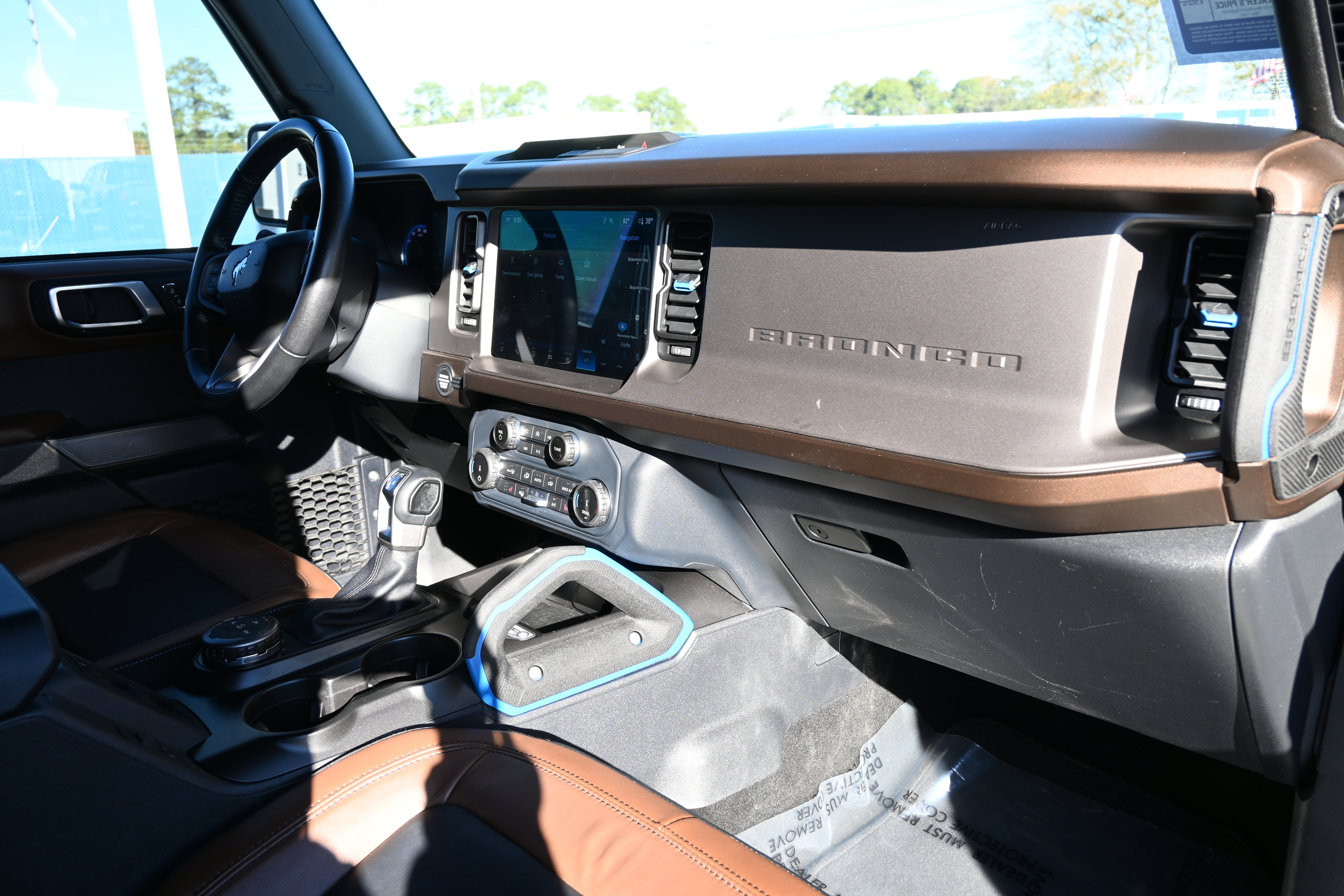 Used 2022 Ford Bronco Outer Banks image 15