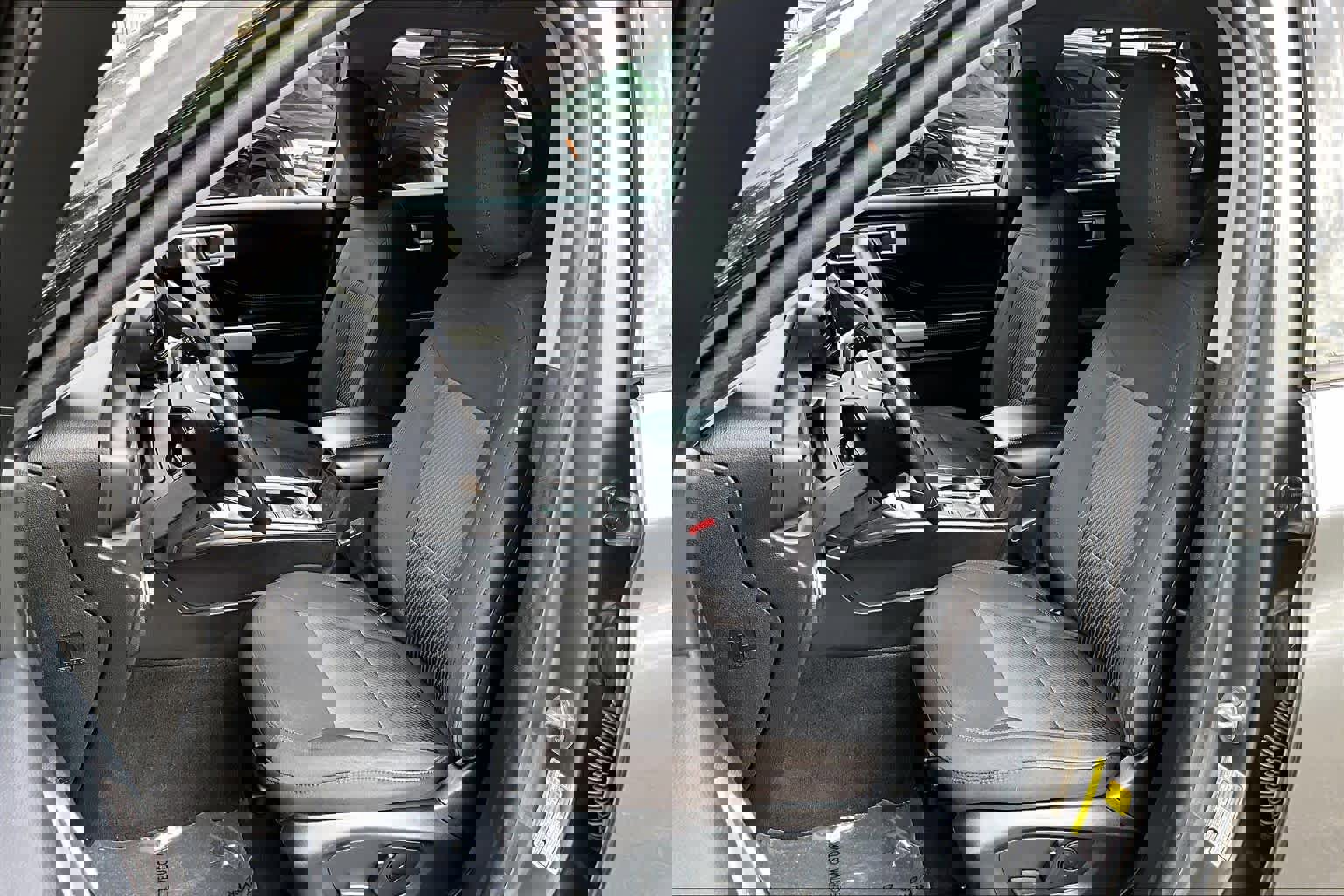 Used 2022 Ford Explorer XLT image 9