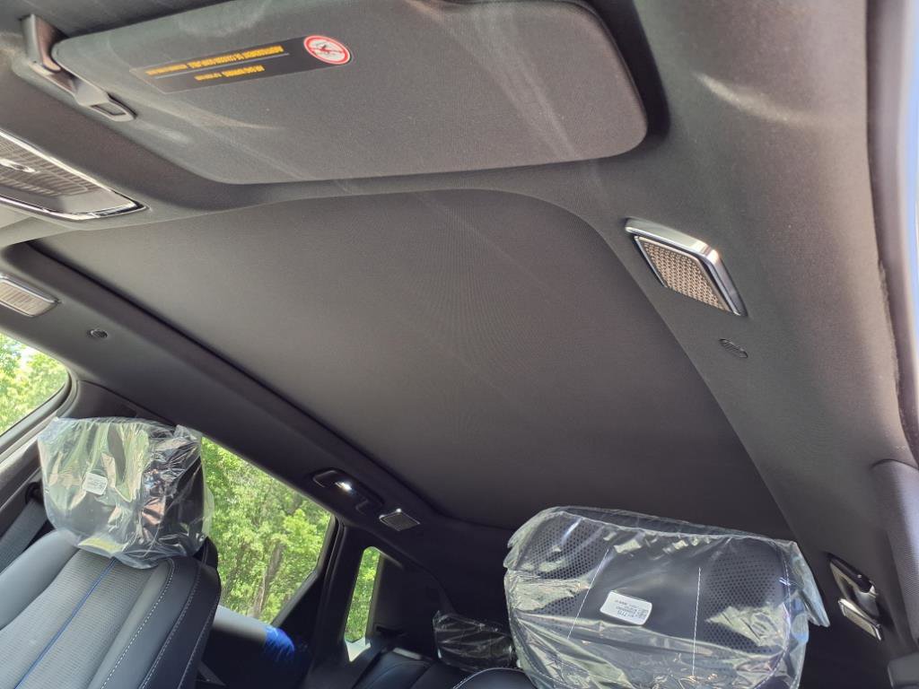 New 2026 Cadillac Lyriq V image 15