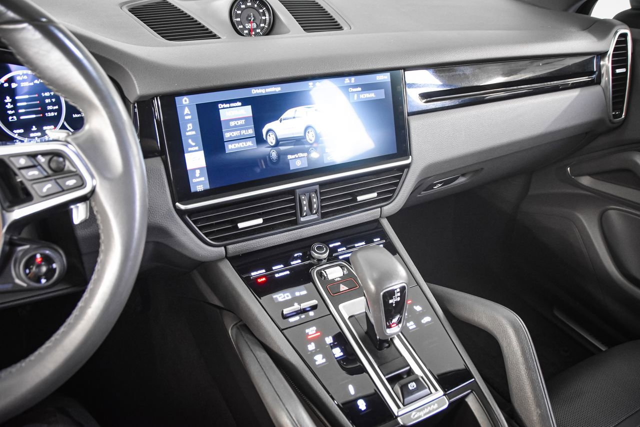 Certified 2020 Porsche Cayenne image 16