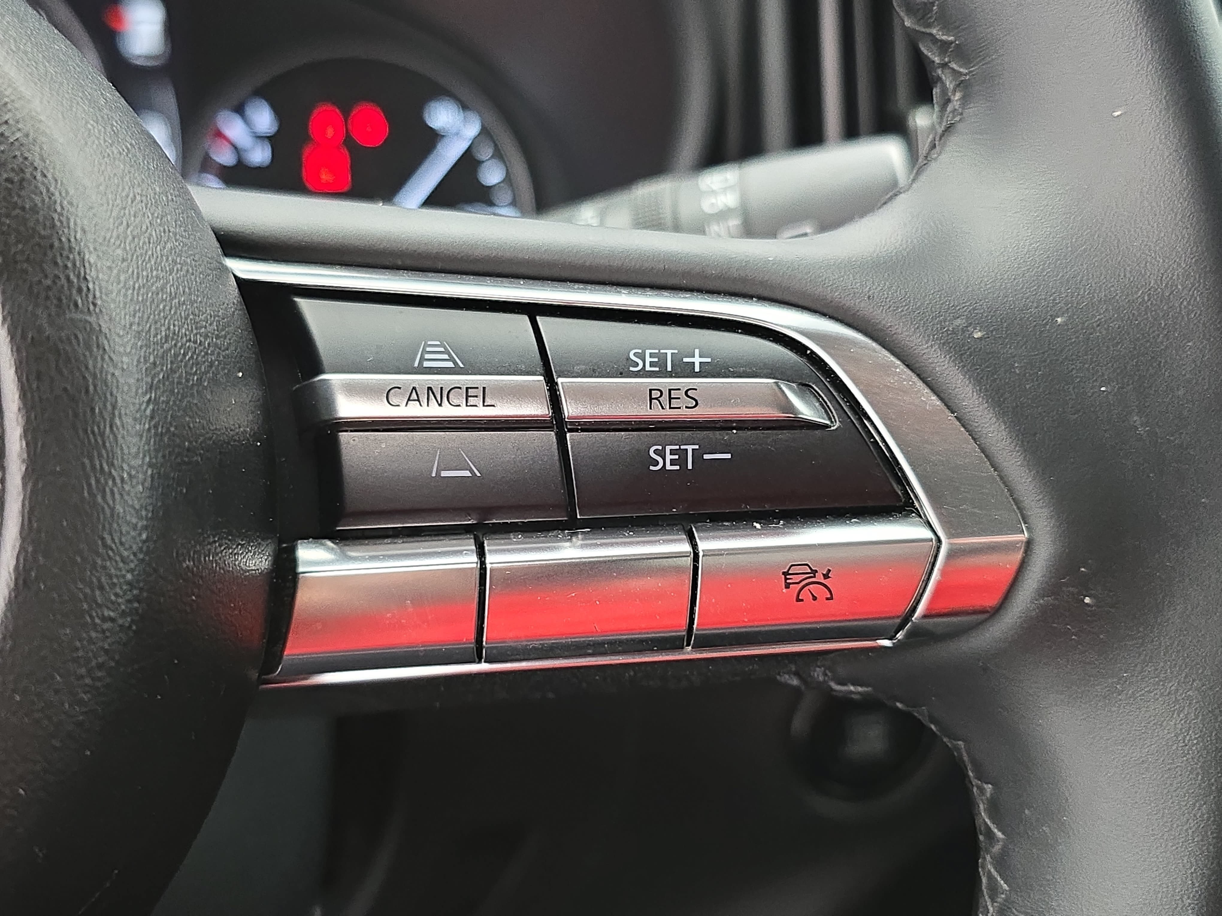Used 2025 MAZDA CX-50 AWD 2.5 S w/ Premium Package image 18