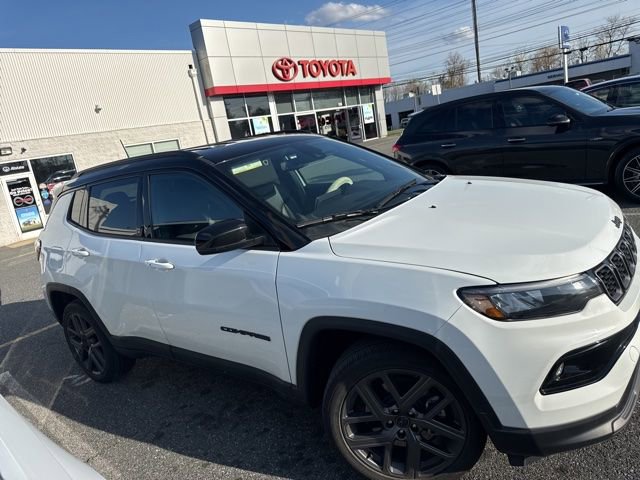 Used 2026 Jeep Compass Limited image 9