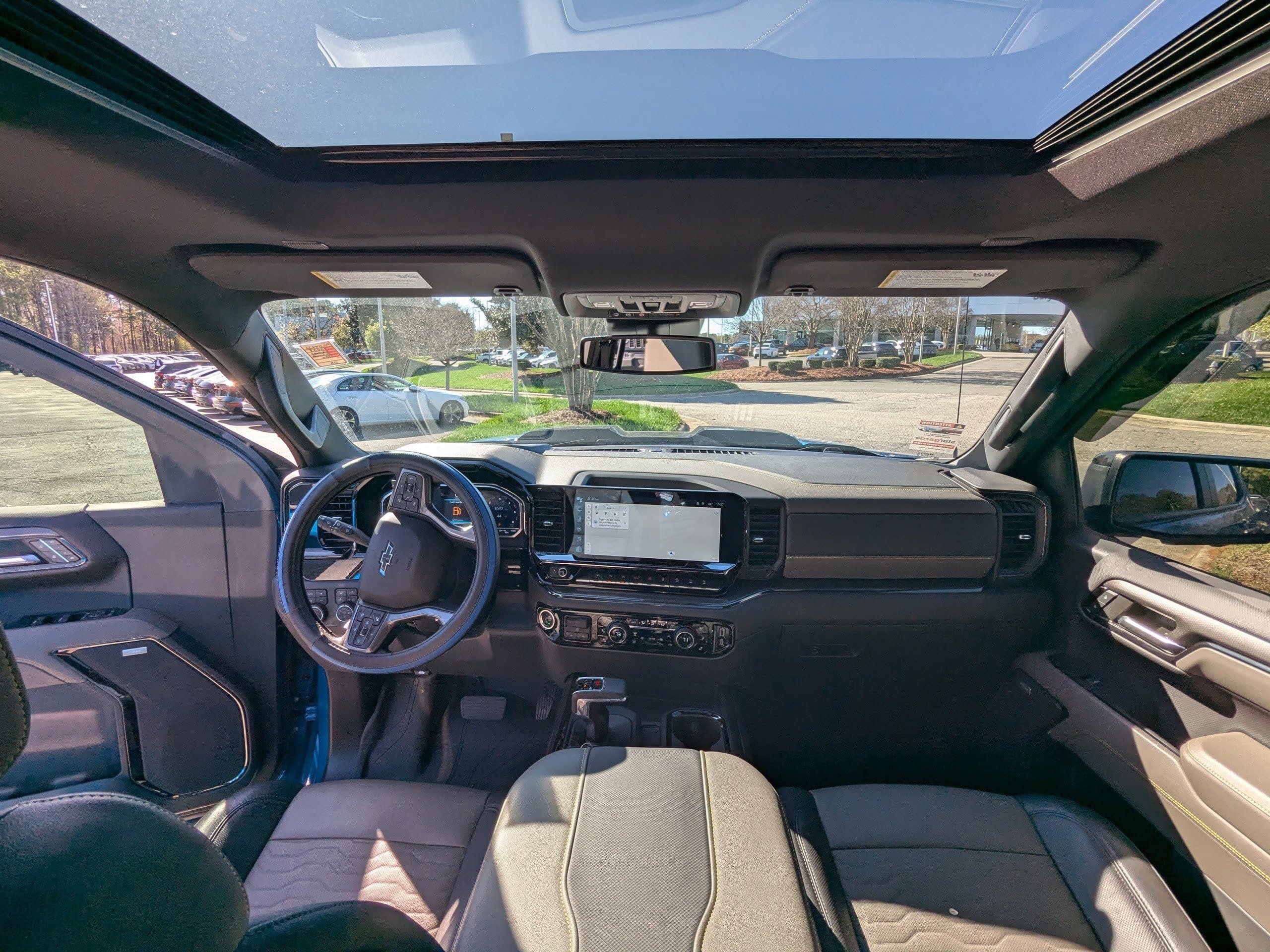 Used 2023 Chevrolet Silverado 1500 ZR2 AWD/4WD image 12