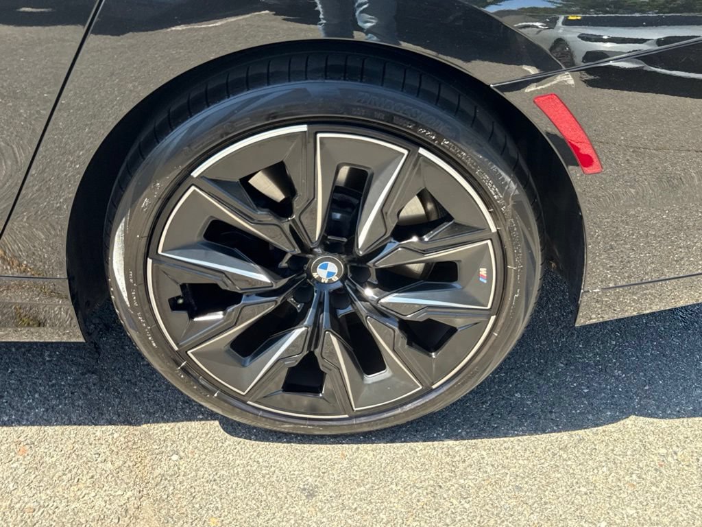 Used 2026 BMW 740i w/ Premium Package RWD image 14