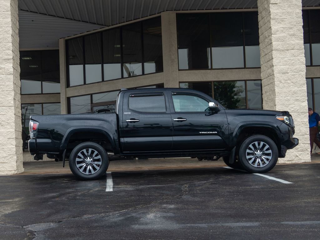 Used 2020 Toyota Tacoma Limited image 4