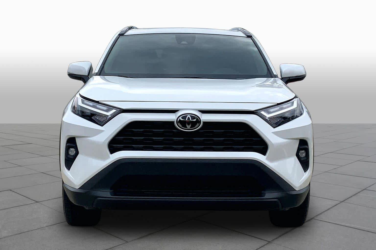 Used 2024 Toyota RAV4 XLE Premium FWD image 4