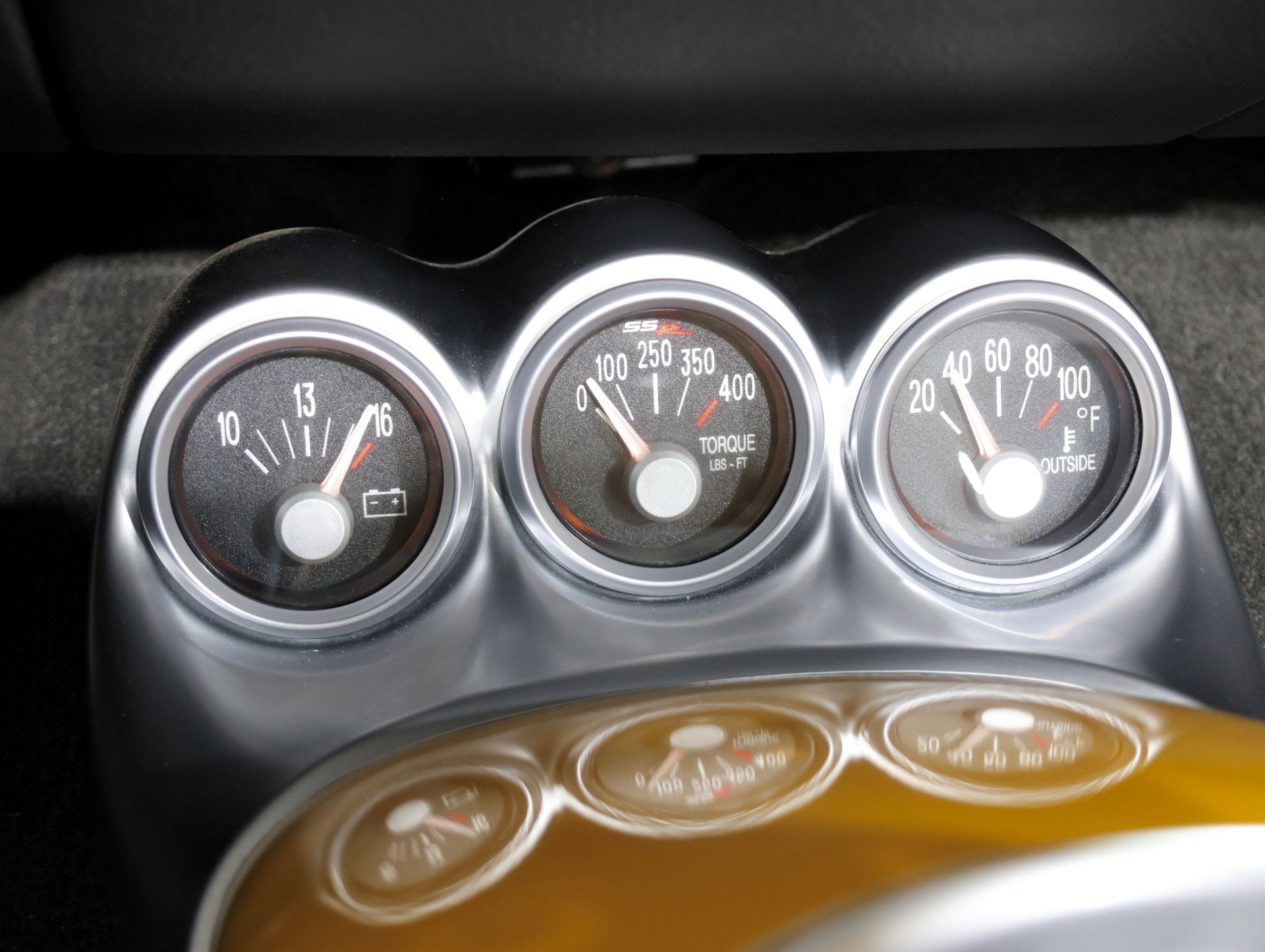 Used 2005 Chevrolet SSR 6 Speed Manual - Only 12K Mile w/ Preferred Equipment Group image 7