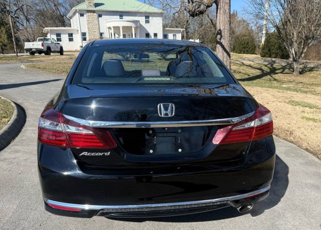 Used 2016 Honda Accord LX image 8