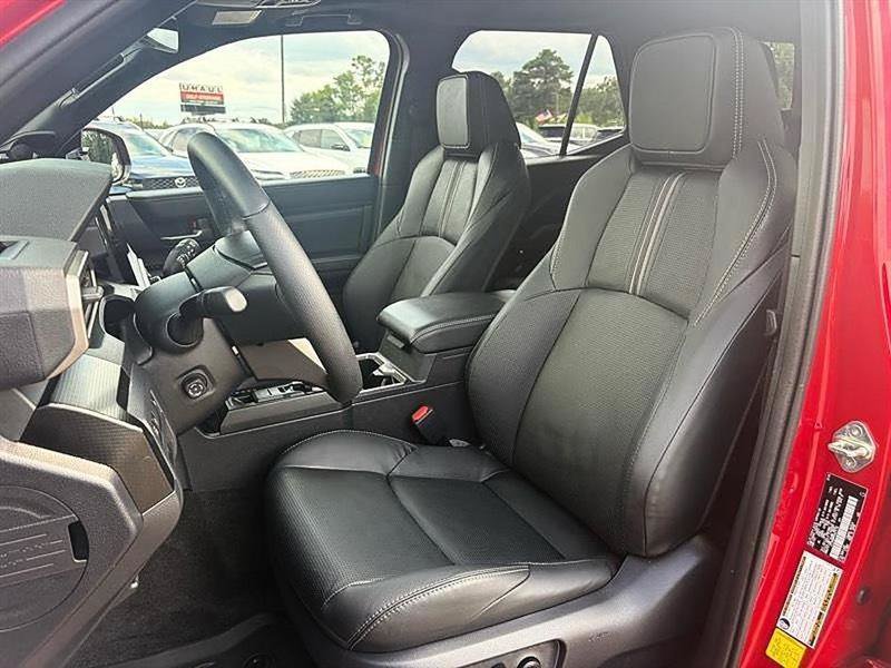 Used 2025 Toyota 4Runner Limited AWD/4WD image 14