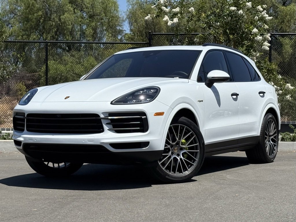 Certified 2022 Porsche Cayenne Platinum Edition