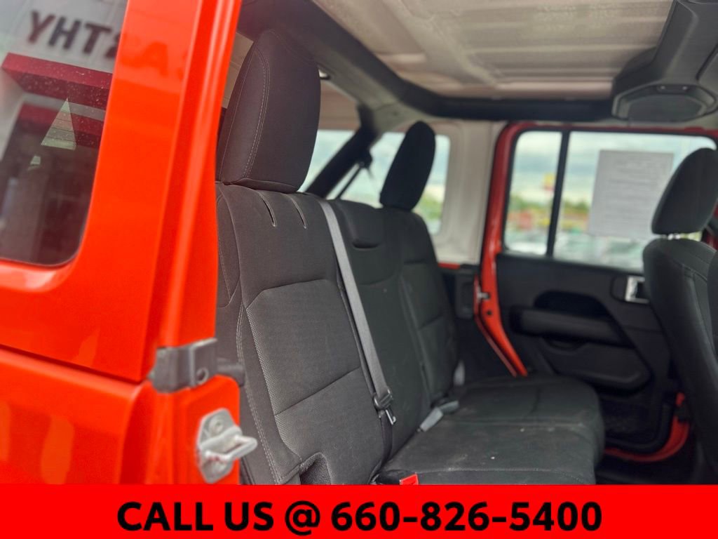 Used 2019 Jeep Wrangler Unlimited Sahara w/ Uconnect 4C Nav & Sound Group AWD/4WD image 7