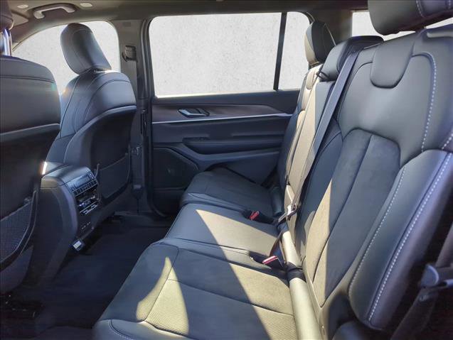 New 2026 Jeep Grand Cherokee L 2WD image 14