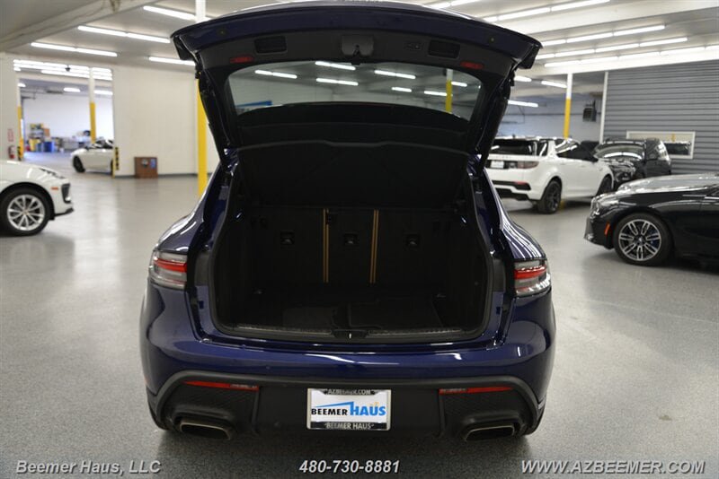 Used 2023 Porsche Macan AWD/4WD image 26