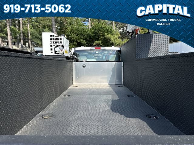 New 2024 Ford F550 4x4 Regular Cab Super Duty image 16