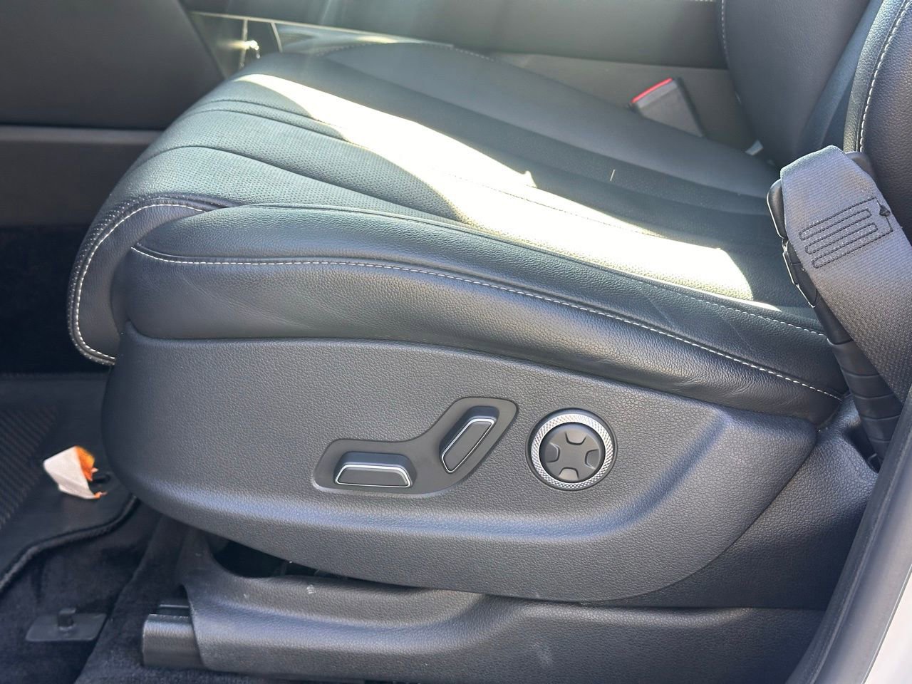 Used 2024 Genesis GV80 2.5T image 31