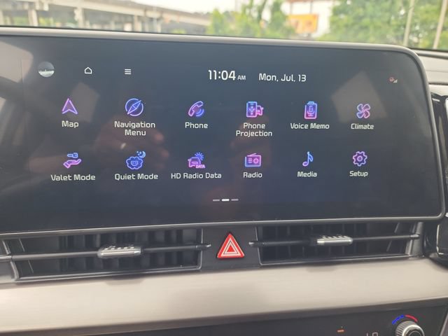 Used 2025 Kia Sportage EX FWD image 17