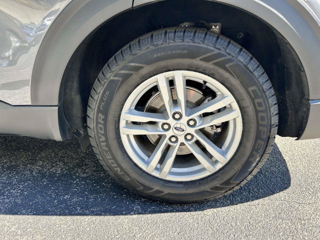 Certified 2022 Ford Explorer XLT RWD image 3