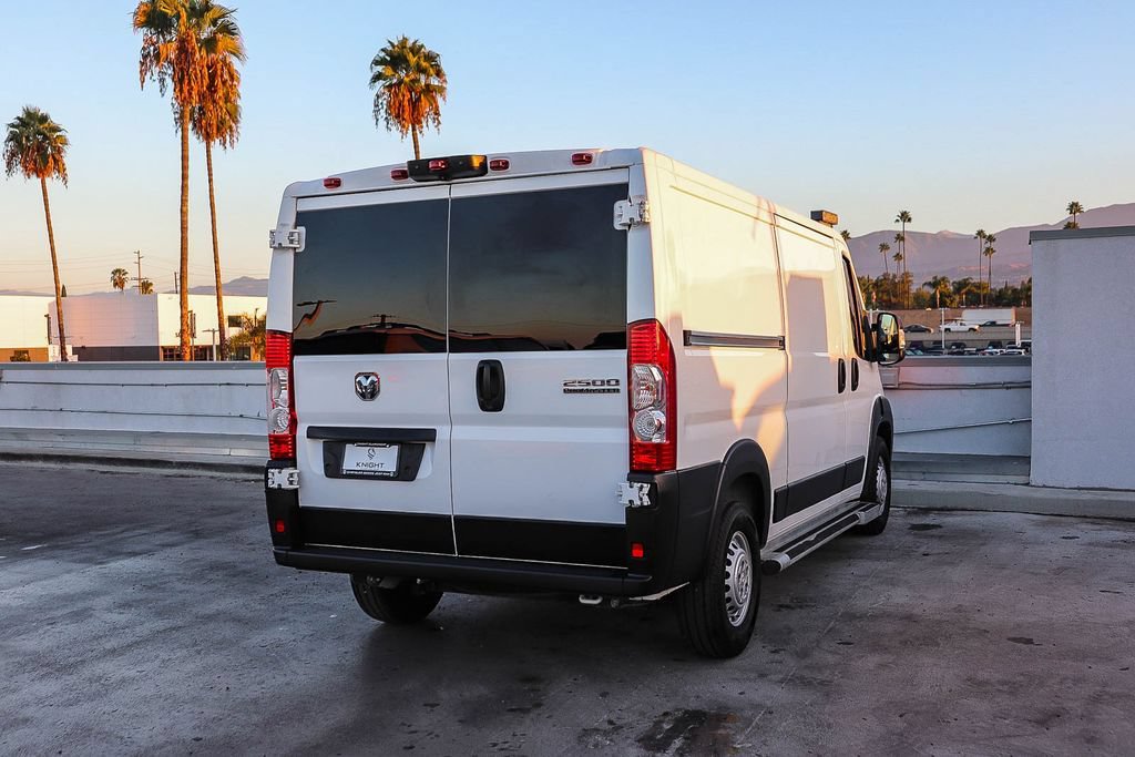 Used 2025 RAM ProMaster 2500 w/ U-Haul Equipment Group FWD image 9