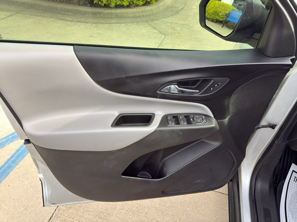 Used 2018 Chevrolet Equinox LS FWD image 11