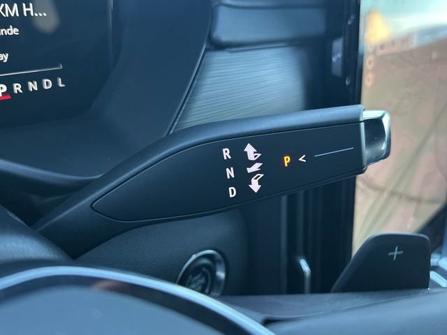 Used 2025 GMC Acadia AT4 w/ LPO, All-Weather Package image 16