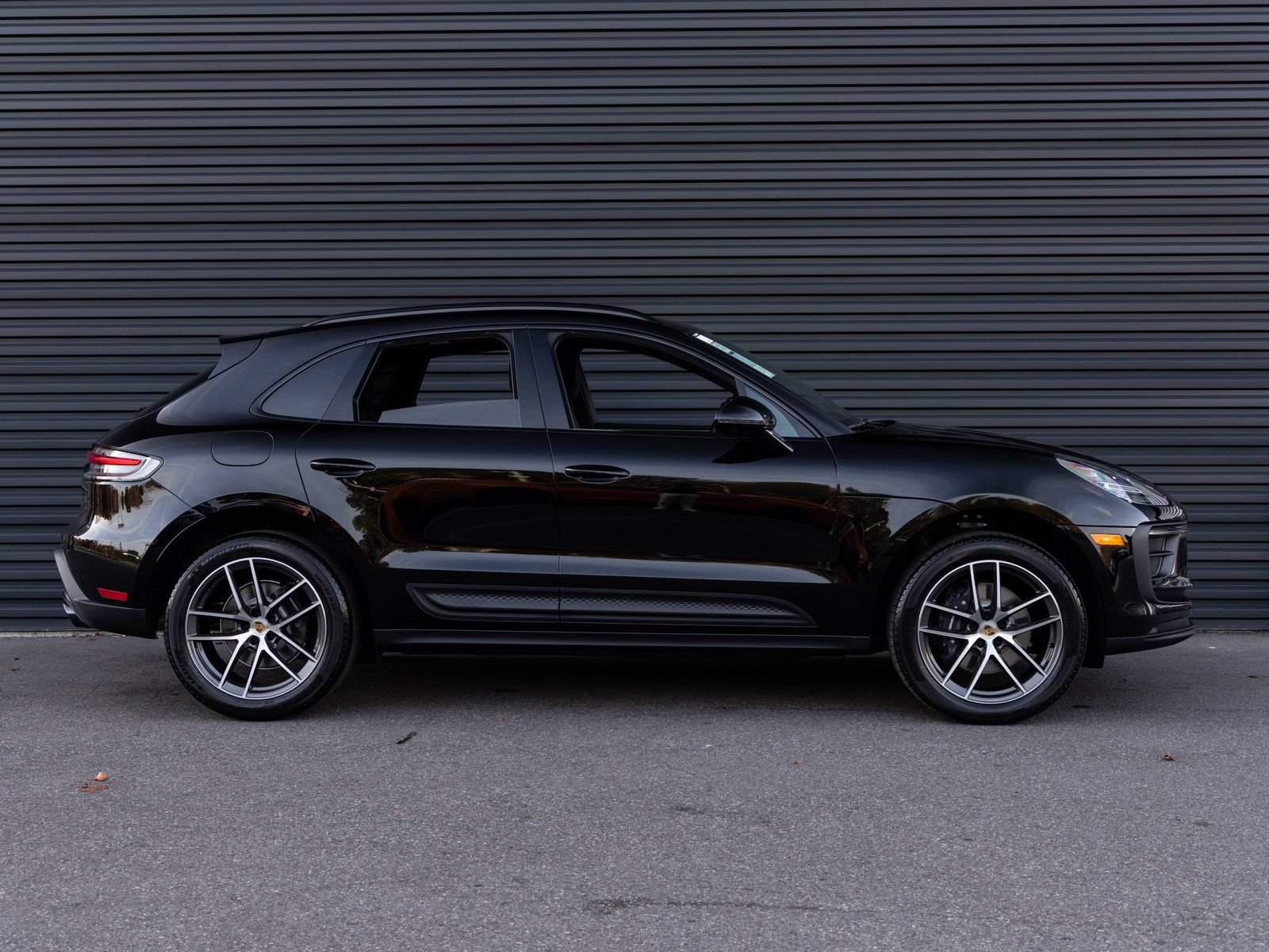 New 2026 Porsche Macan AWD/4WD image 8