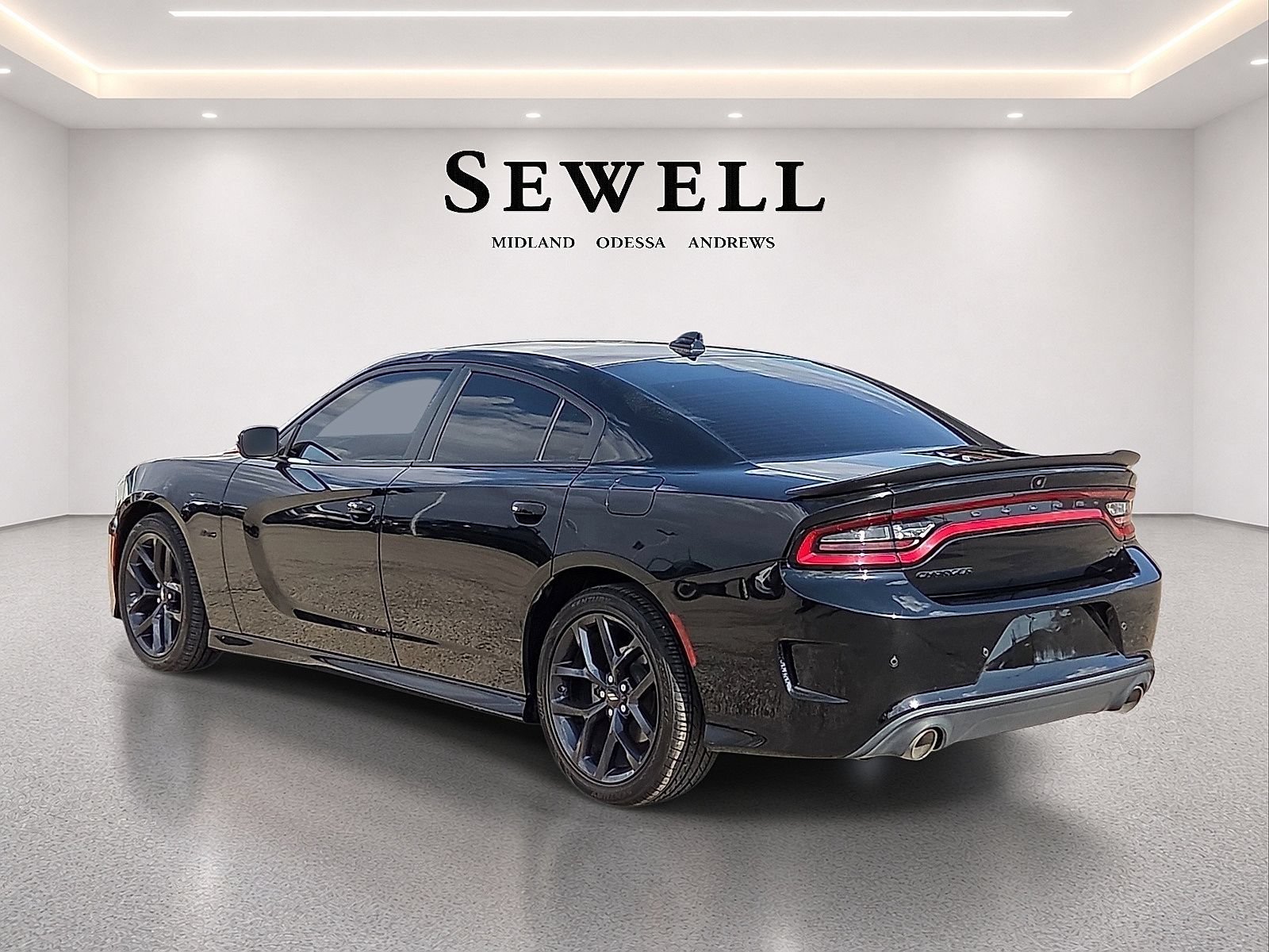Used 2023 Dodge Charger R/T w/ Plus Group RWD image 3