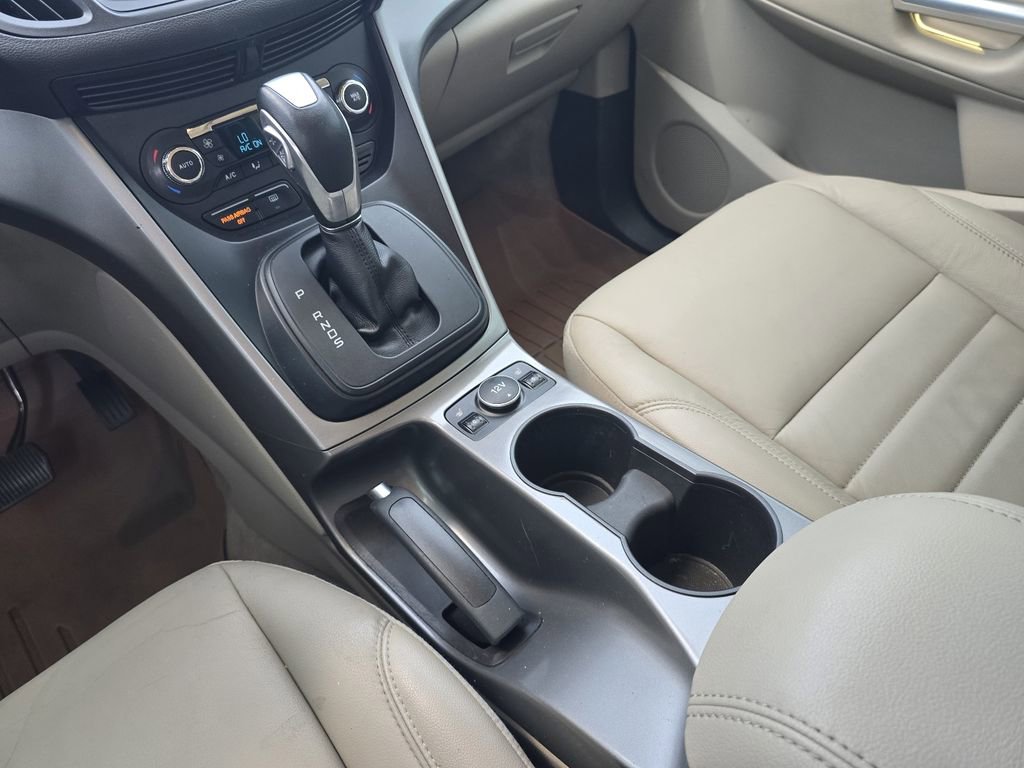 Used 2016 Ford Escape SE w/ SE Leather Comfort Package AWD/4WD image 16
