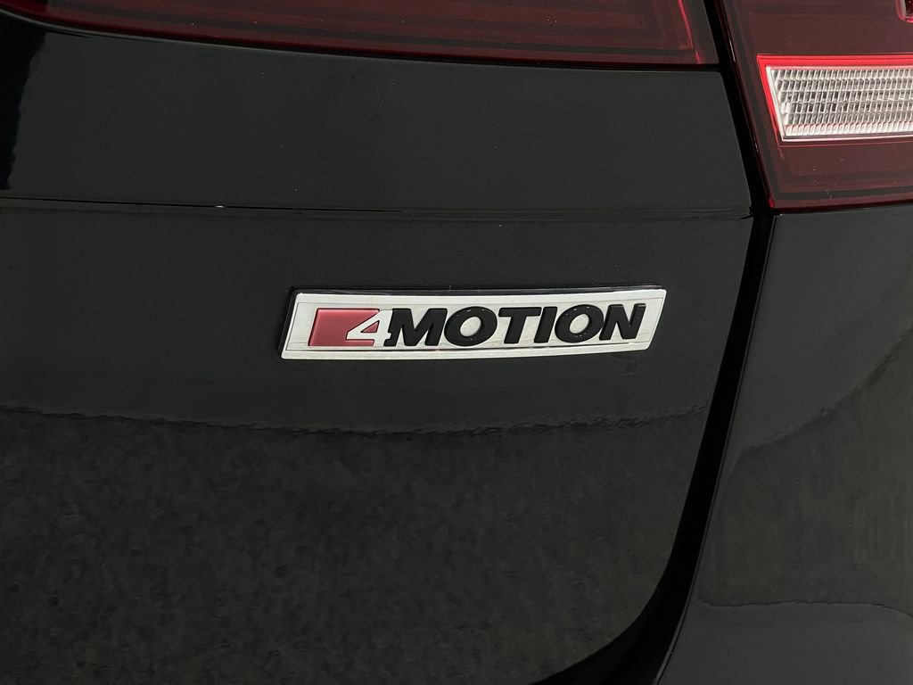 Used 2021 Volkswagen Tiguan SE w/ Panoramic Sunroof Package image 38