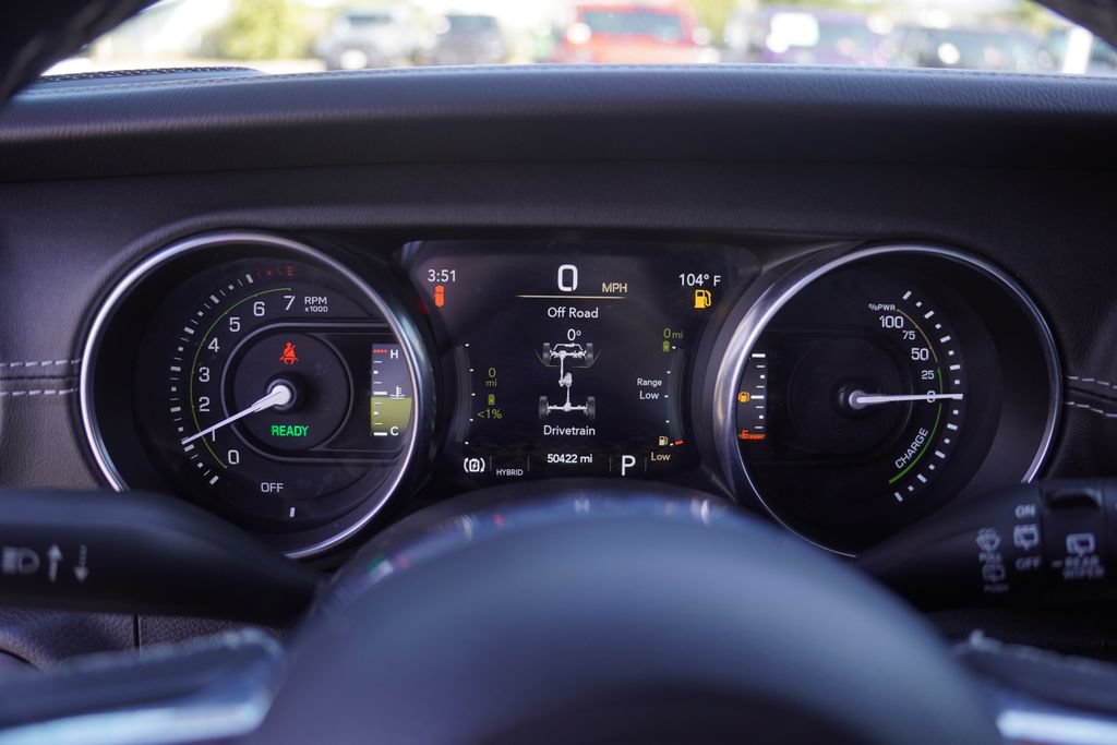 Used 2022 Jeep Wrangler Unlimited Sahara AWD/4WD image 5