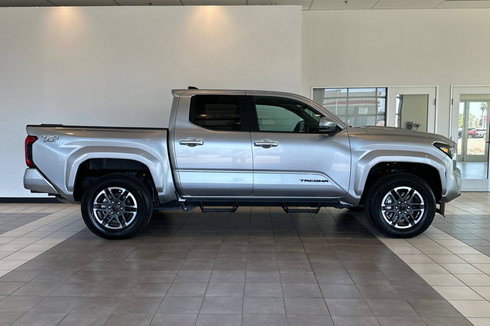 Certified 2025 Toyota Tacoma TRD Sport w/ TRD Sport Upgrade Package AWD/4WD image 3