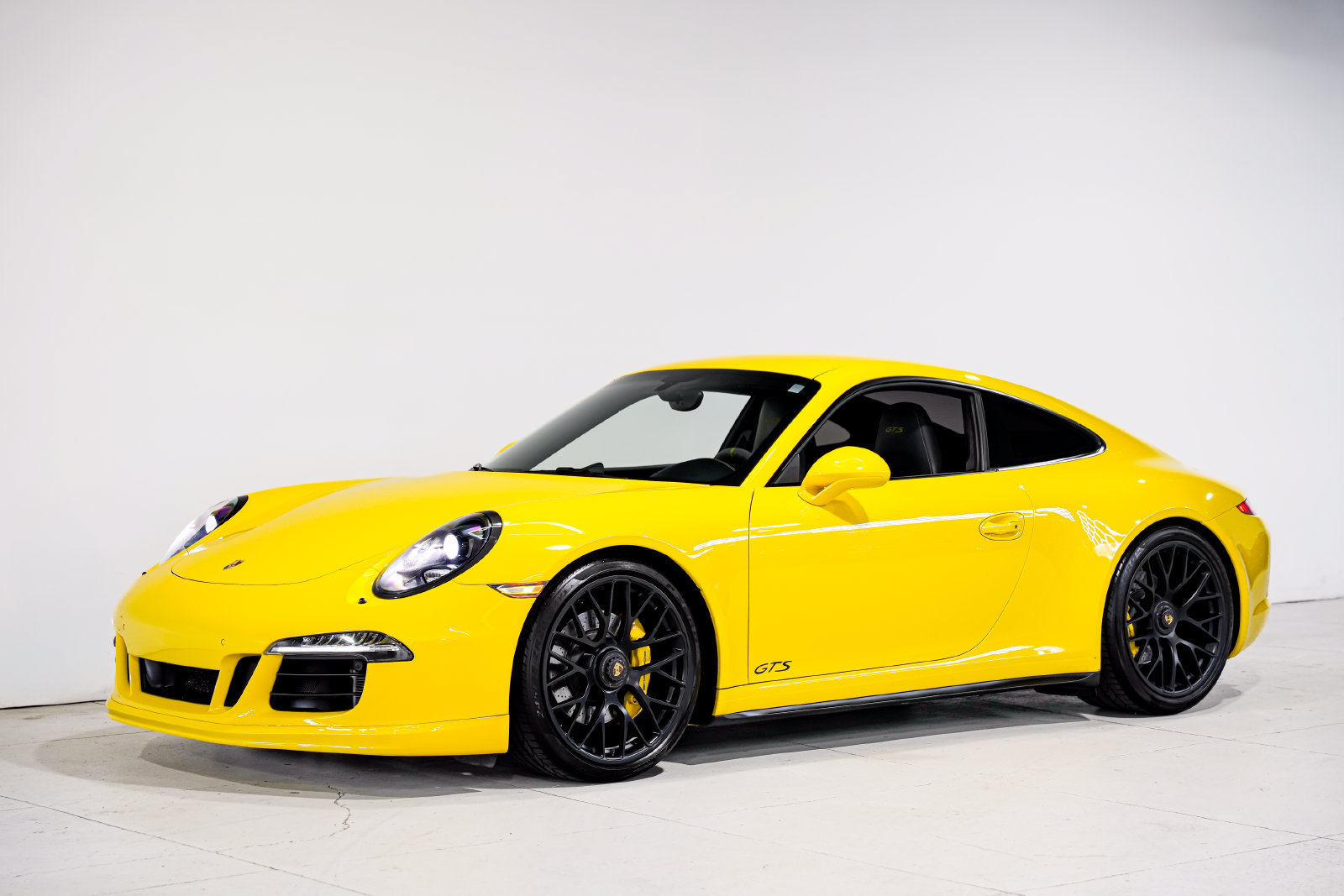 Used 2015 Porsche 911 Carrera GTS RWD image 6