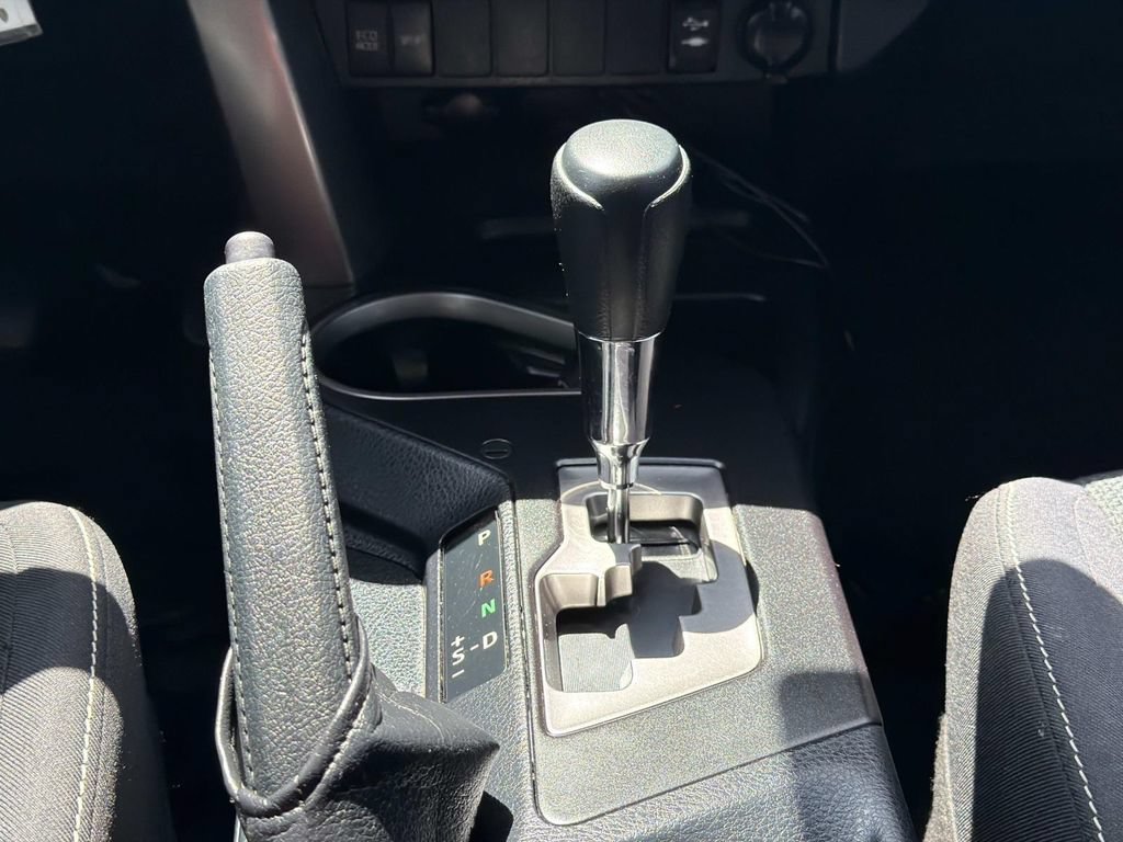 Used 2017 Toyota RAV4 XLE w/ Carpet Mat Package FWD image 14