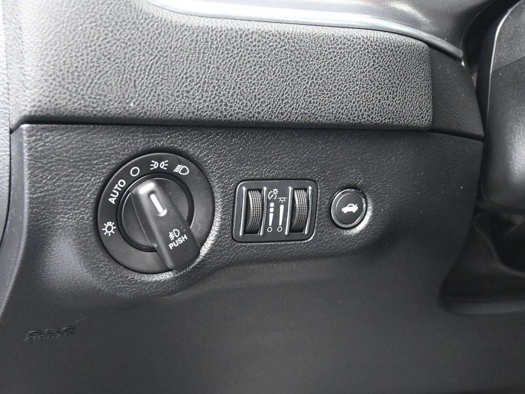 Used 2014 Dodge Charger R/T w/ Blacktop Package image 14