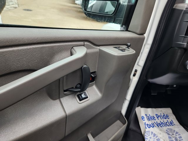 Used 2021 Chevrolet Express 3500 w/ Power Convenience Package image 17