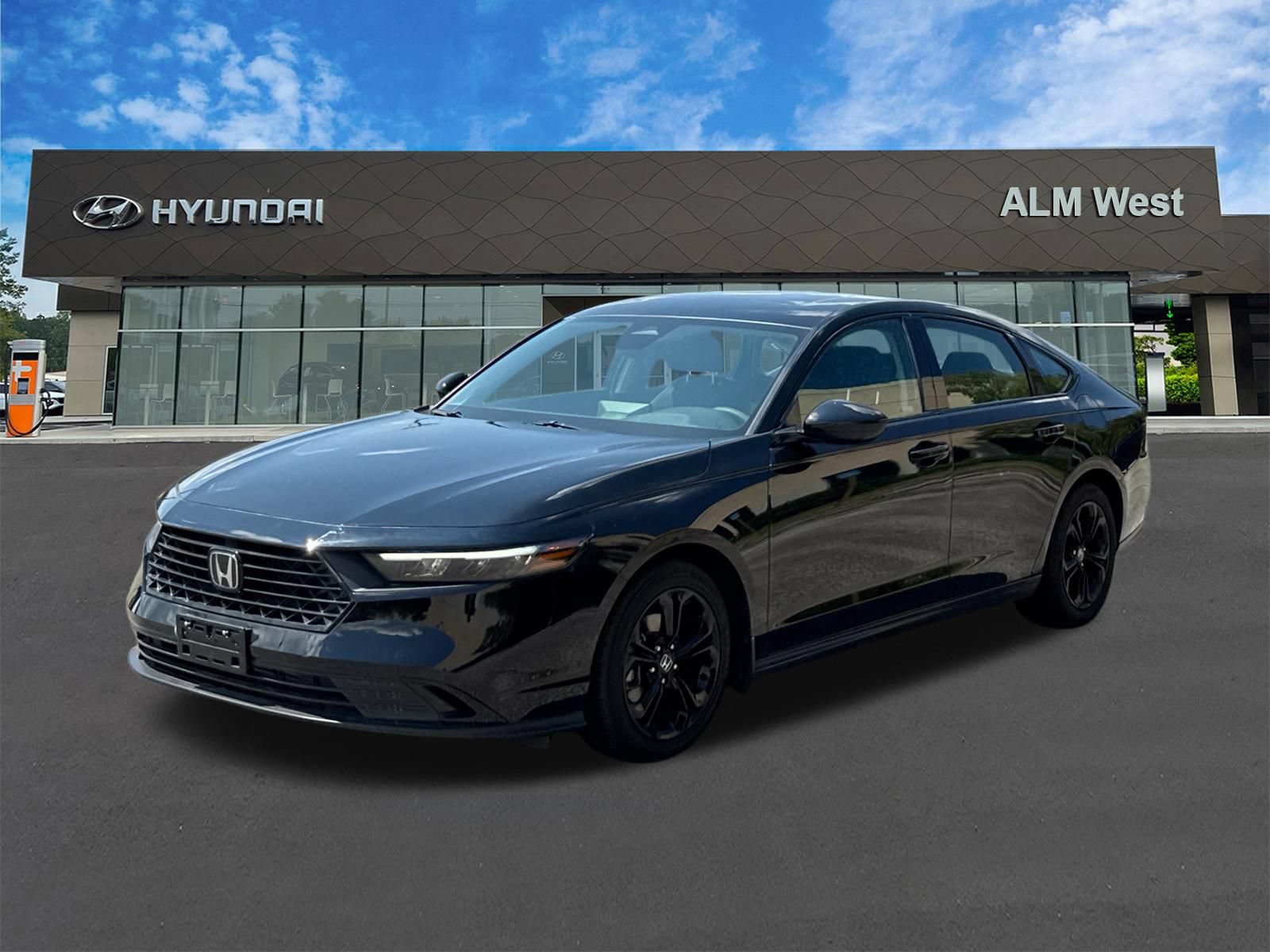 Used 2025 Honda Accord SE image 1
