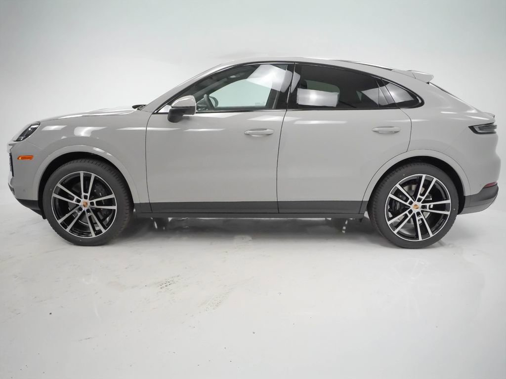 Used 2025 Porsche Cayenne Coupe AWD/4WD image 2
