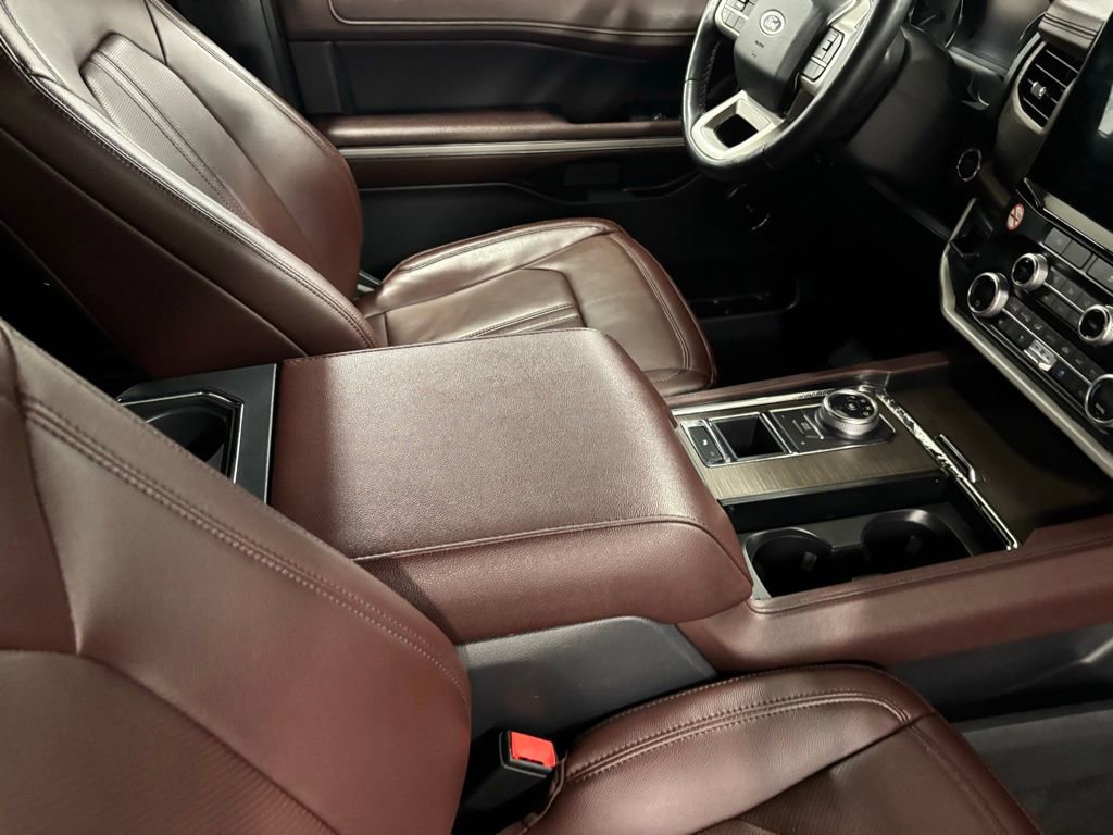 Used 2024 Ford Expedition Limited RWD image 22