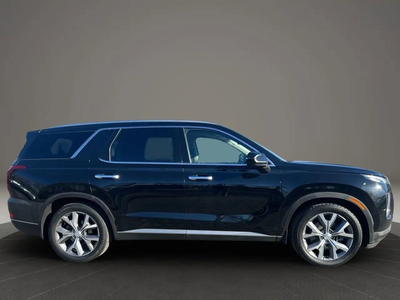 Used 2021 Hyundai Palisade SEL w/ Convenience Package image 4