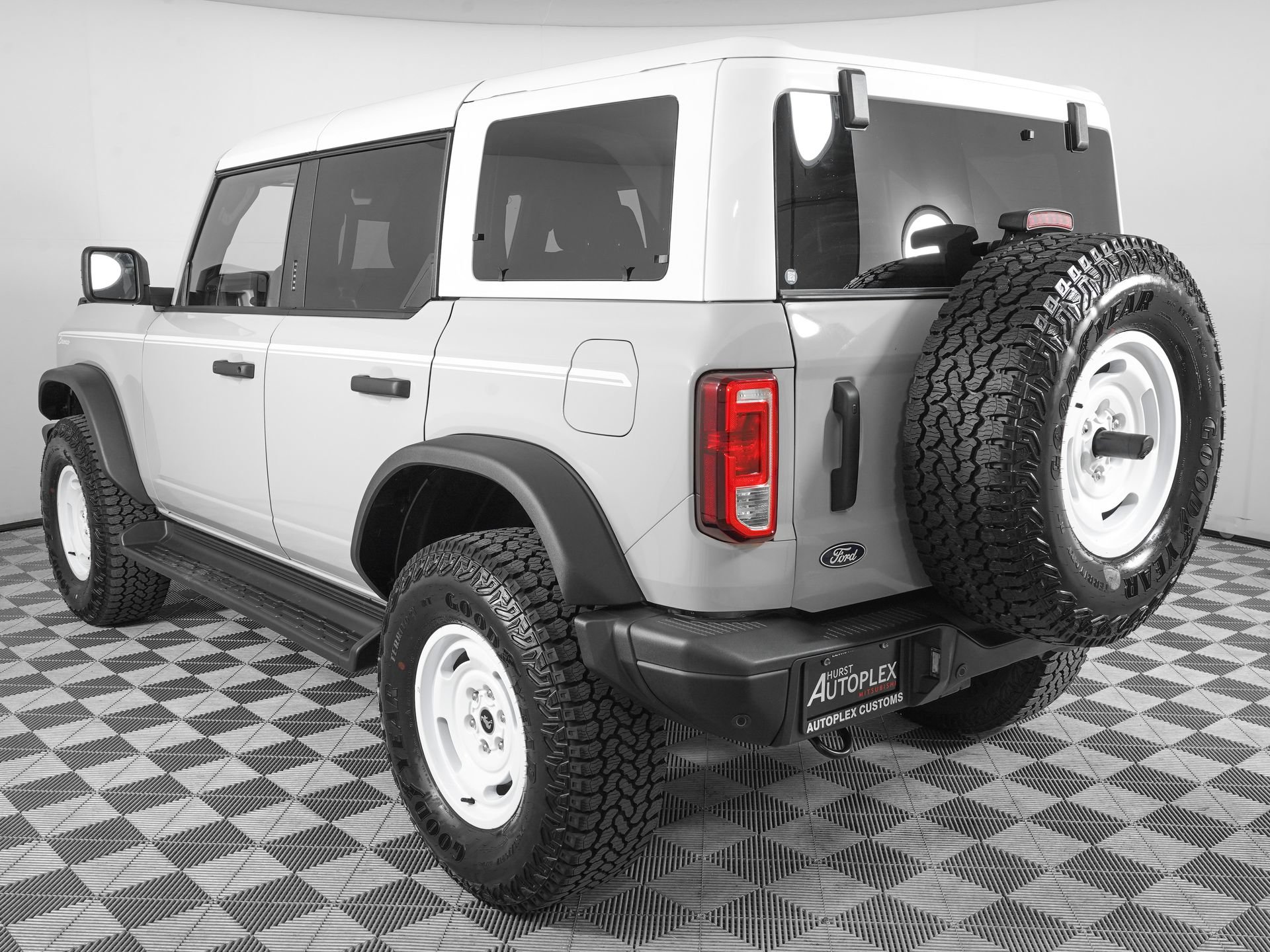 Used 2026 Ford Bronco Heritage Edition AWD/4WD image 6