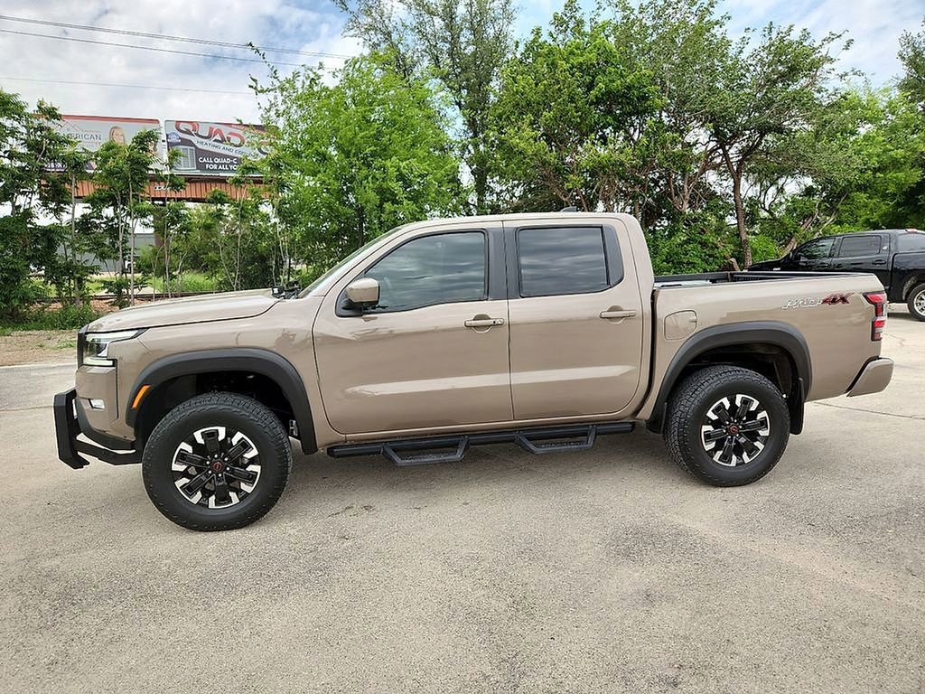 Used 2023 Nissan Frontier PRO-4X w/ Pro Convenience Package AWD/4WD image 2