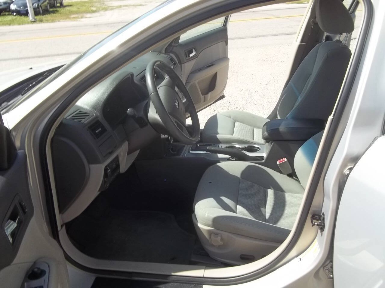 Used 2010 Ford Fusion SEL AWD/4WD image 7