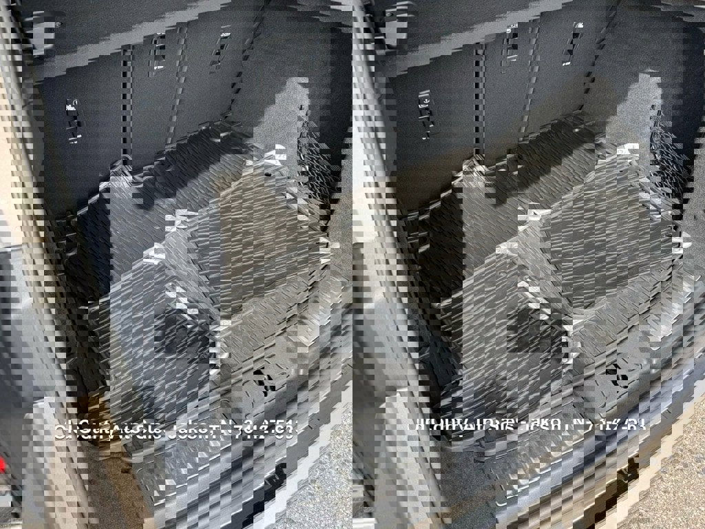 Used 2021 Land Rover Range Rover Evoque R-Dynamic S AWD/4WD image 9