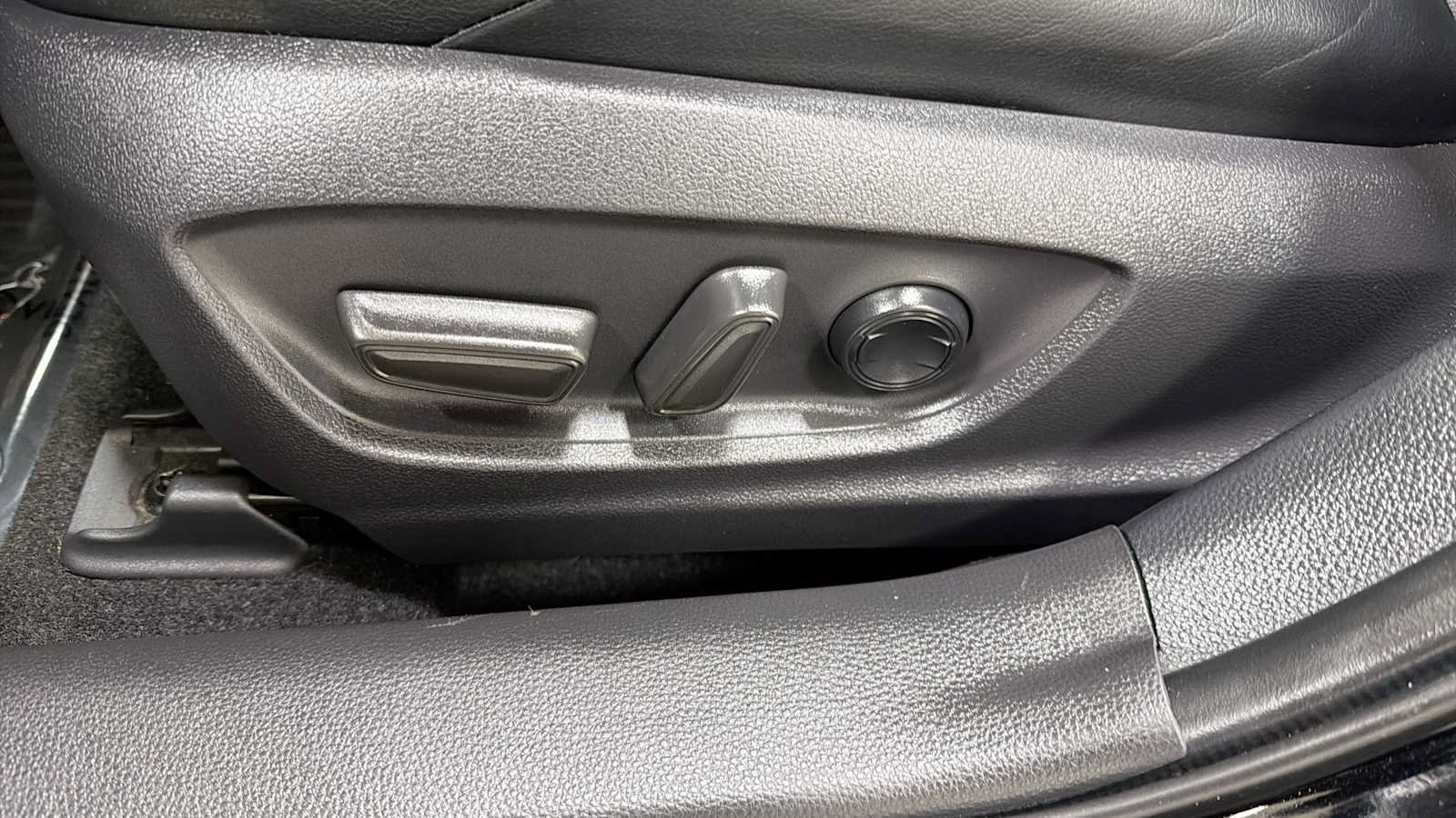 Used 2021 Toyota Corolla XSE FWD image 14