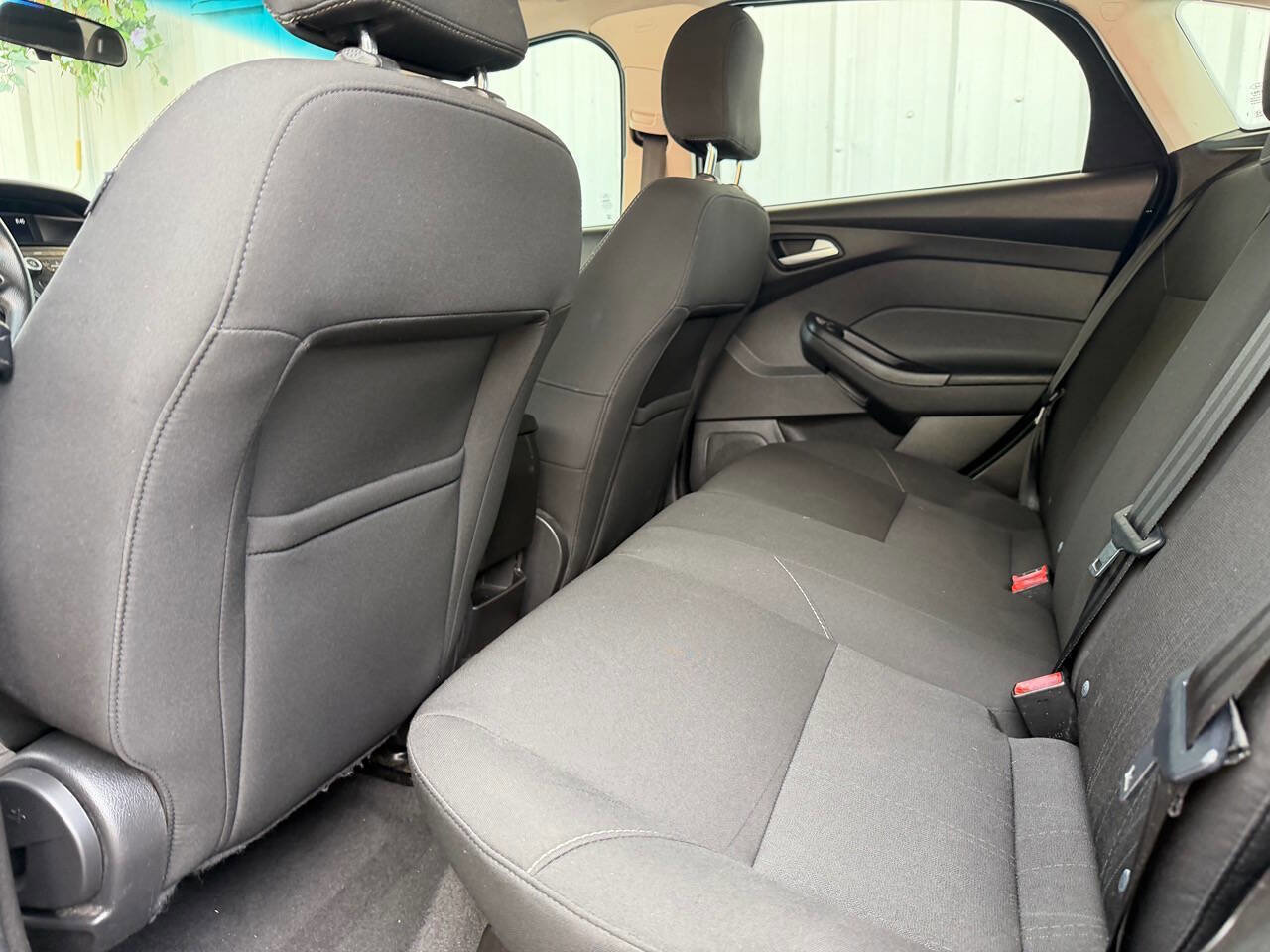Used 2016 Ford Focus SE FWD image 17
