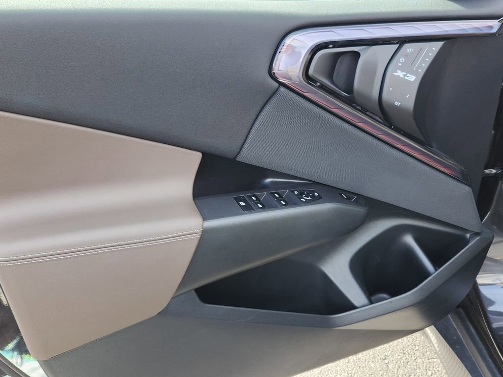 Certified 2025 BMW X3 xDrive30i w/ Convenience Package image 6