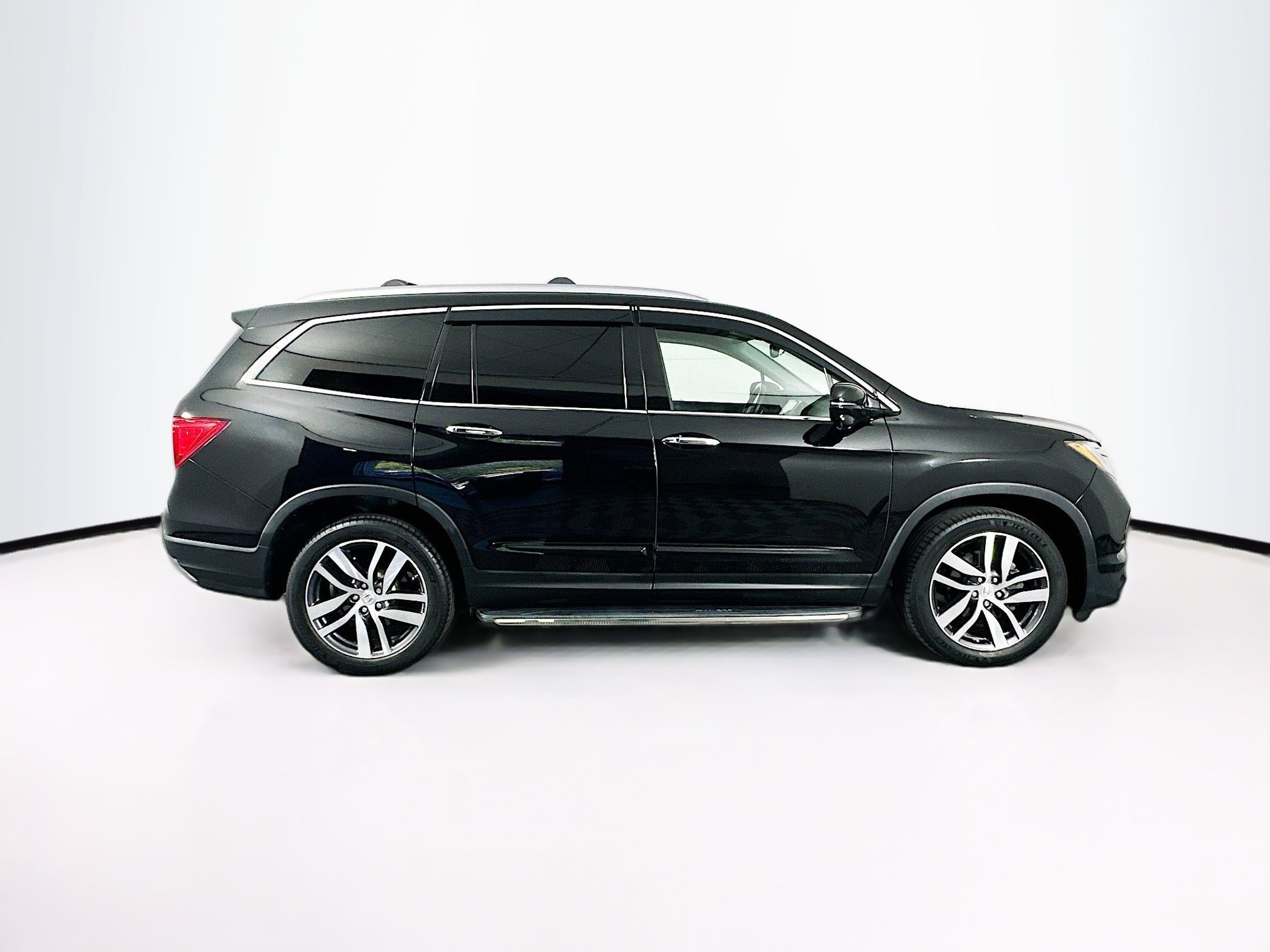 Used 2017 Honda Pilot Touring image 10
